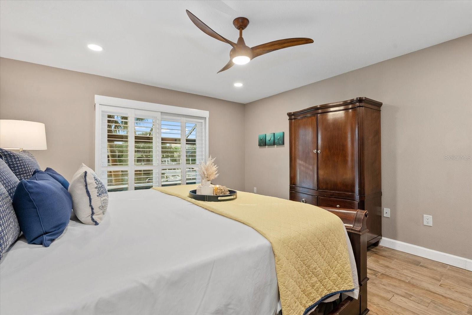 WATERFRONT ESTATES - Residential