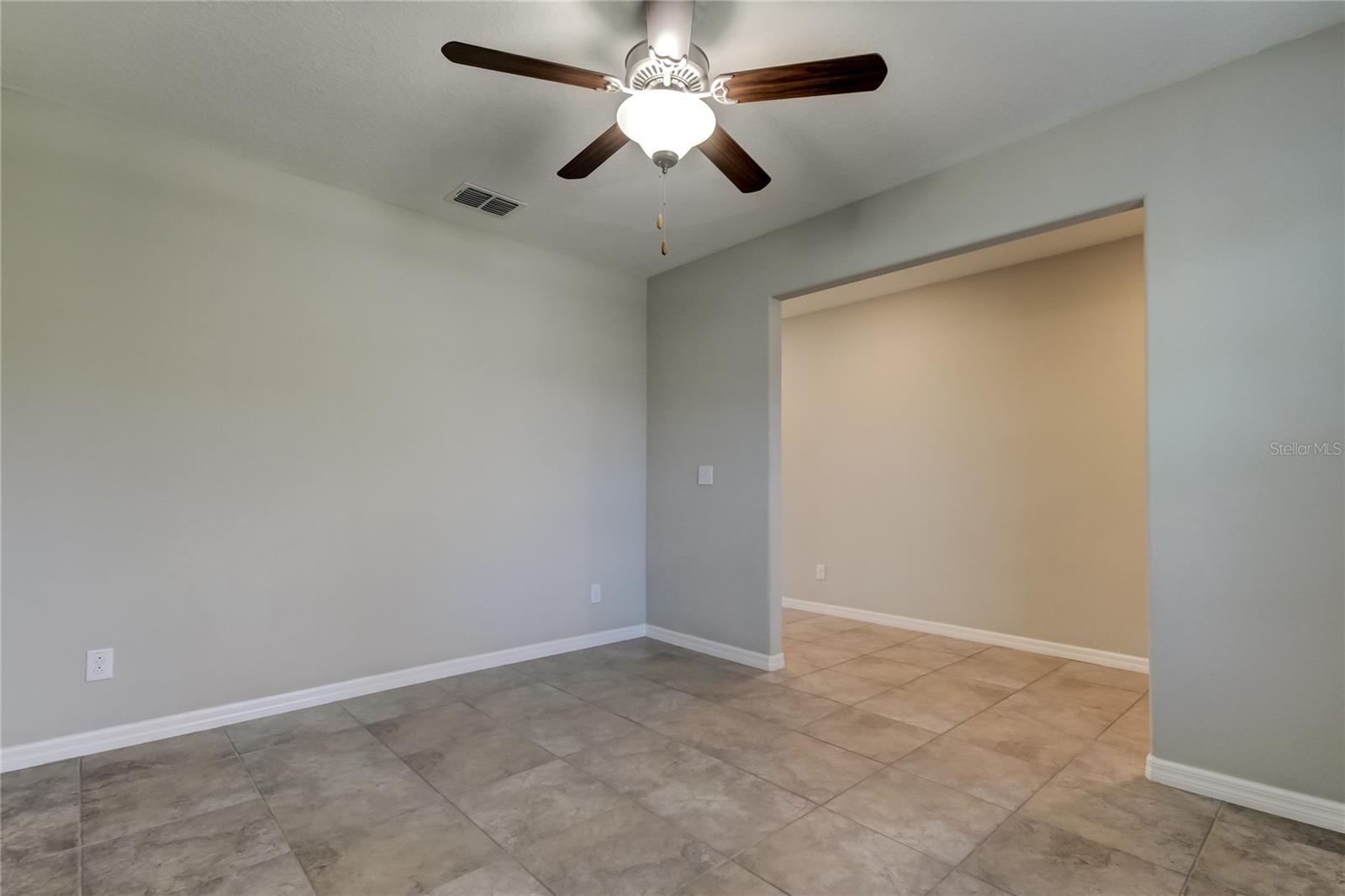 BELMONT NORTH PH 2C - Residential Lease