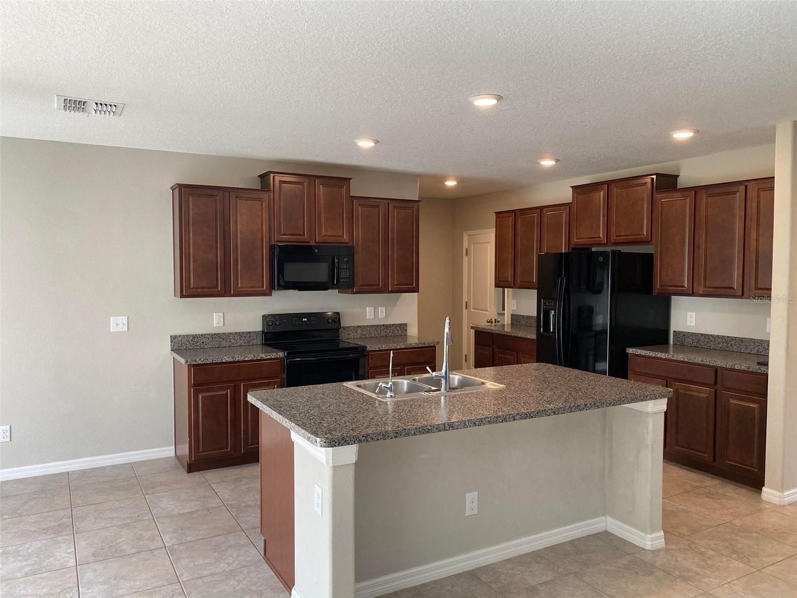 BELMONT NORTH PH 2C - Residential Lease