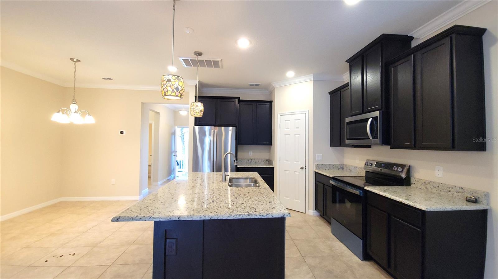 SUMMERLAKE - Residential