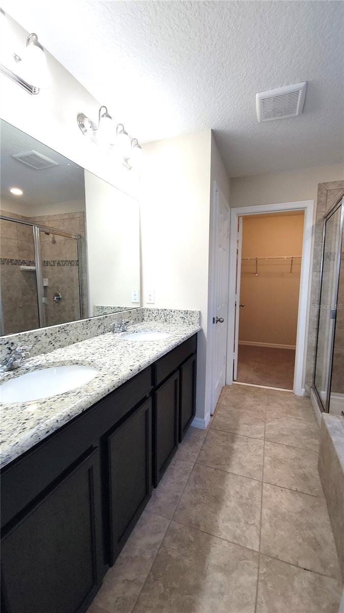 SUMMERLAKE - Residential