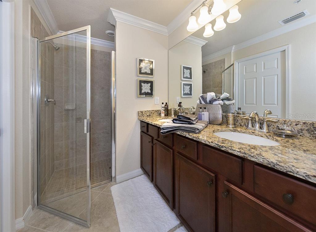 LAKEWOOD NATIONAL - Residential Lease