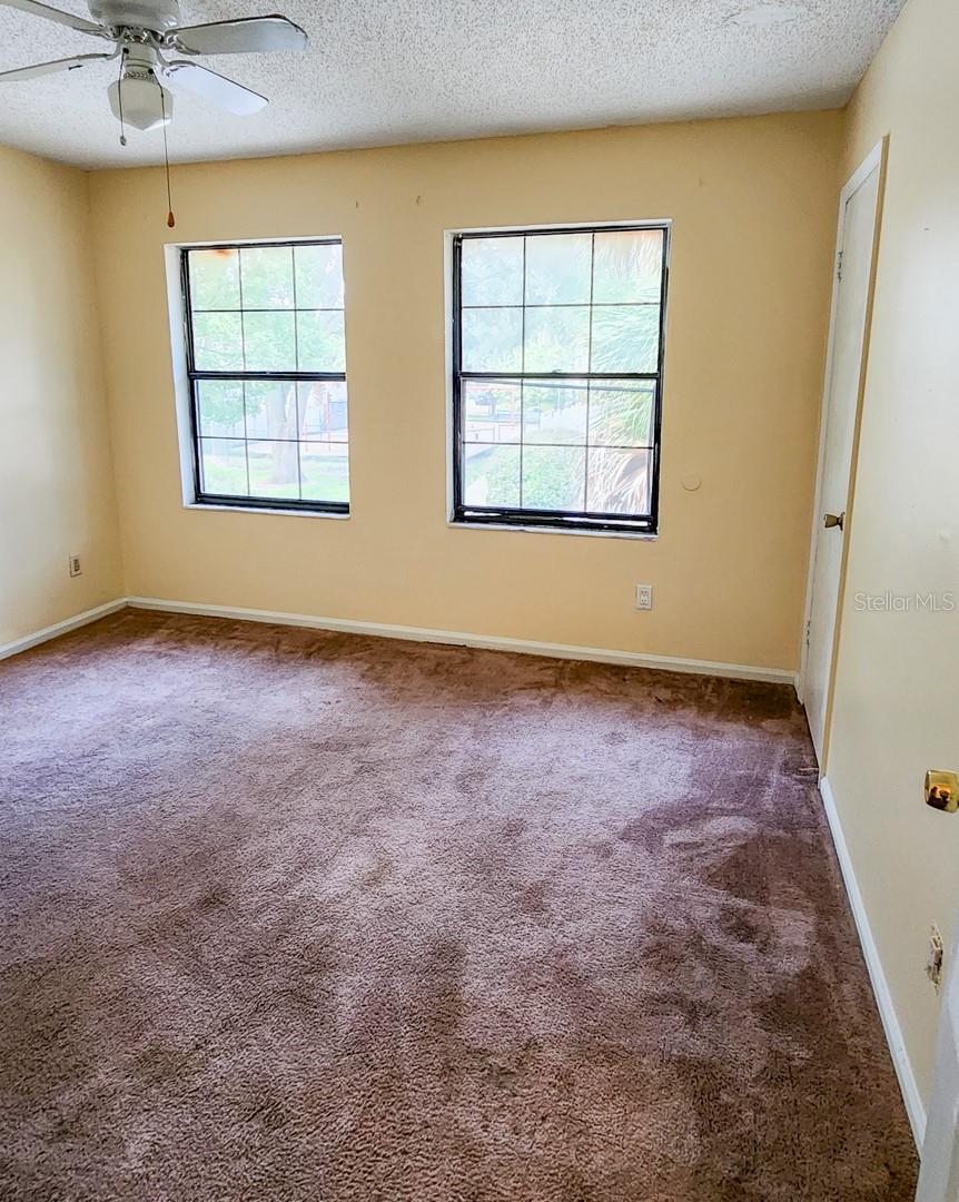 OAKLAND VILLAGE SEC 1 - Residential Lease