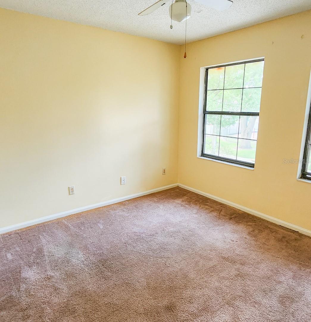 OAKLAND VILLAGE SEC 1 - Residential Lease