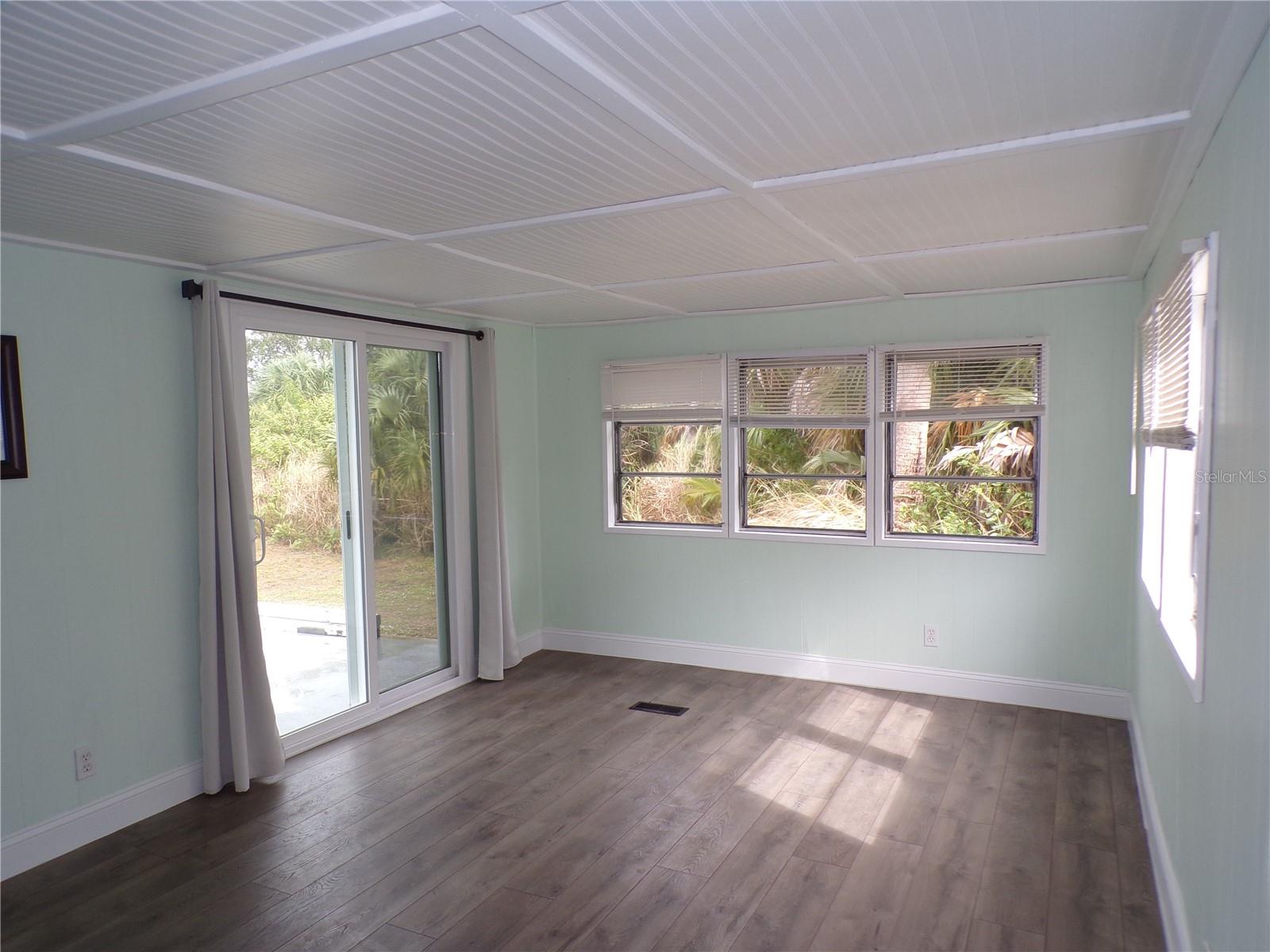 PELICAN HARBOR MOB HOME ESTATES - Residential Lease