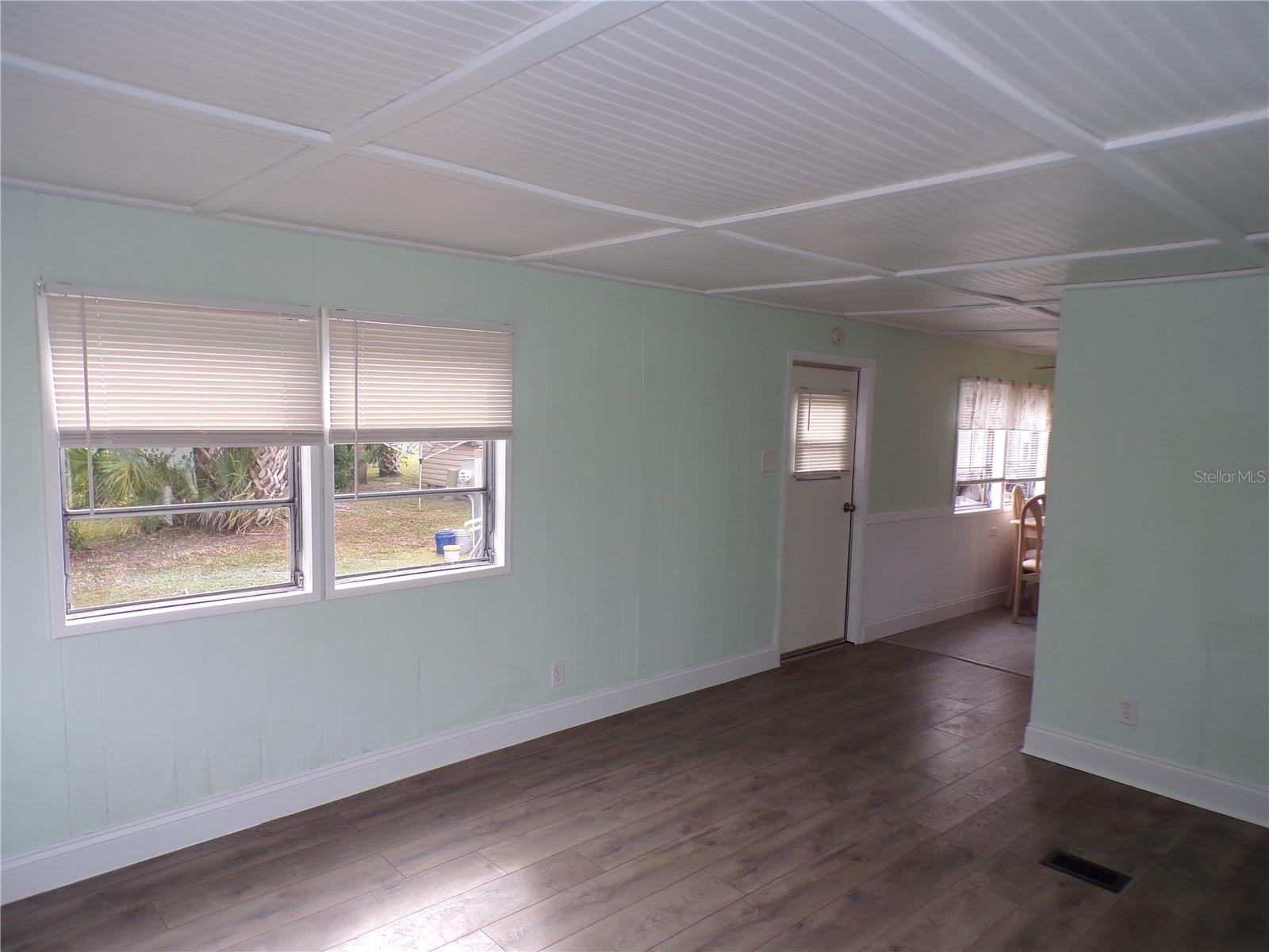 PELICAN HARBOR MOB HOME ESTATES - Residential Lease