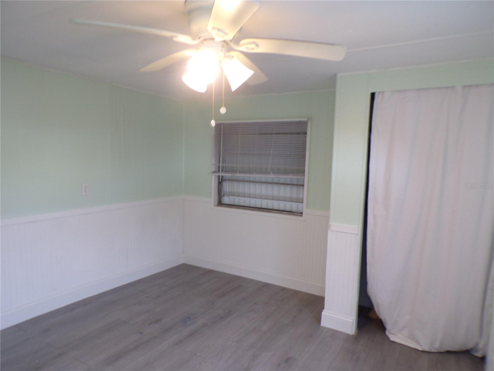 PELICAN HARBOR MOB HOME ESTATES - Residential Lease