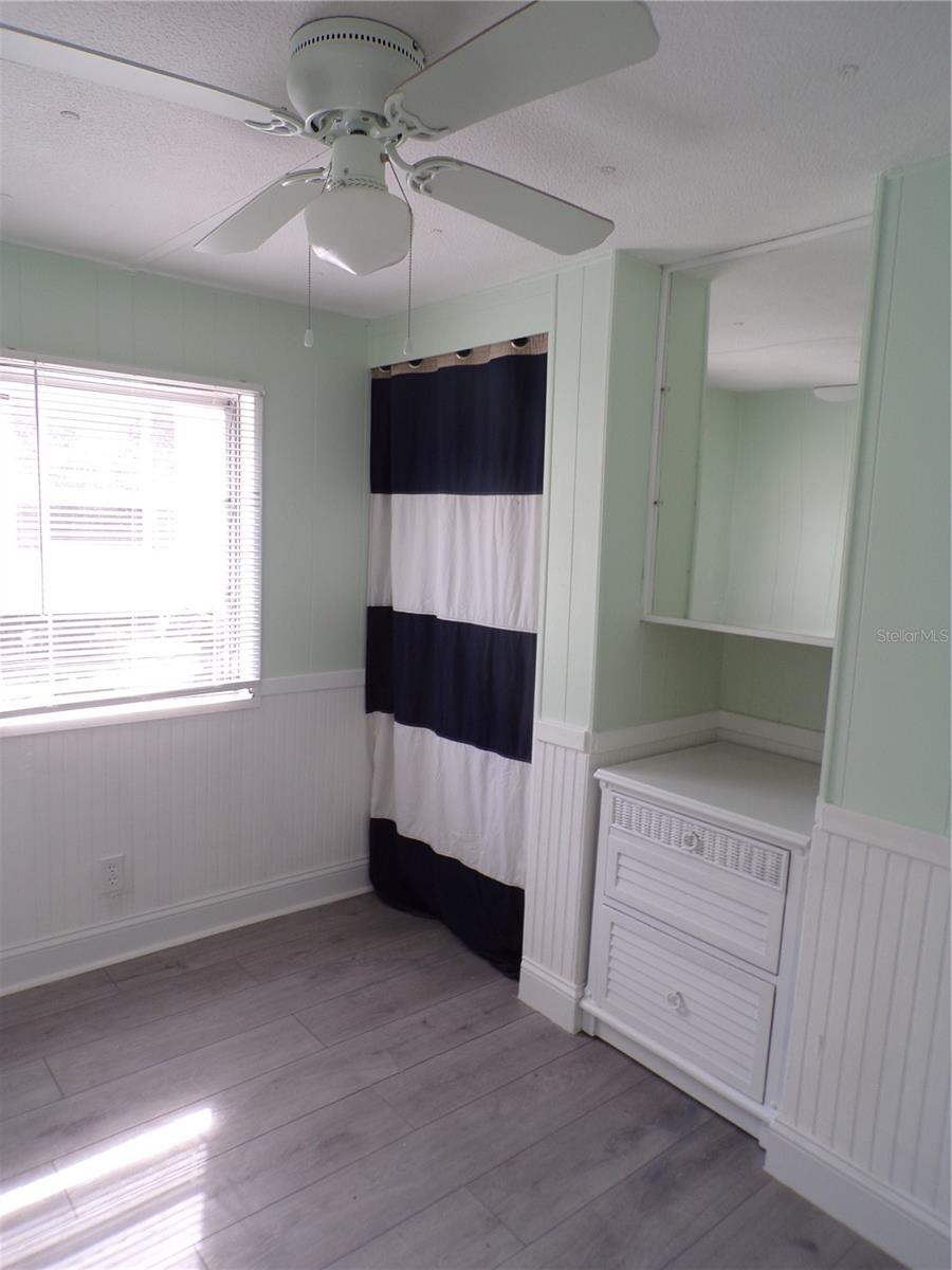 PELICAN HARBOR MOB HOME ESTATES - Residential Lease