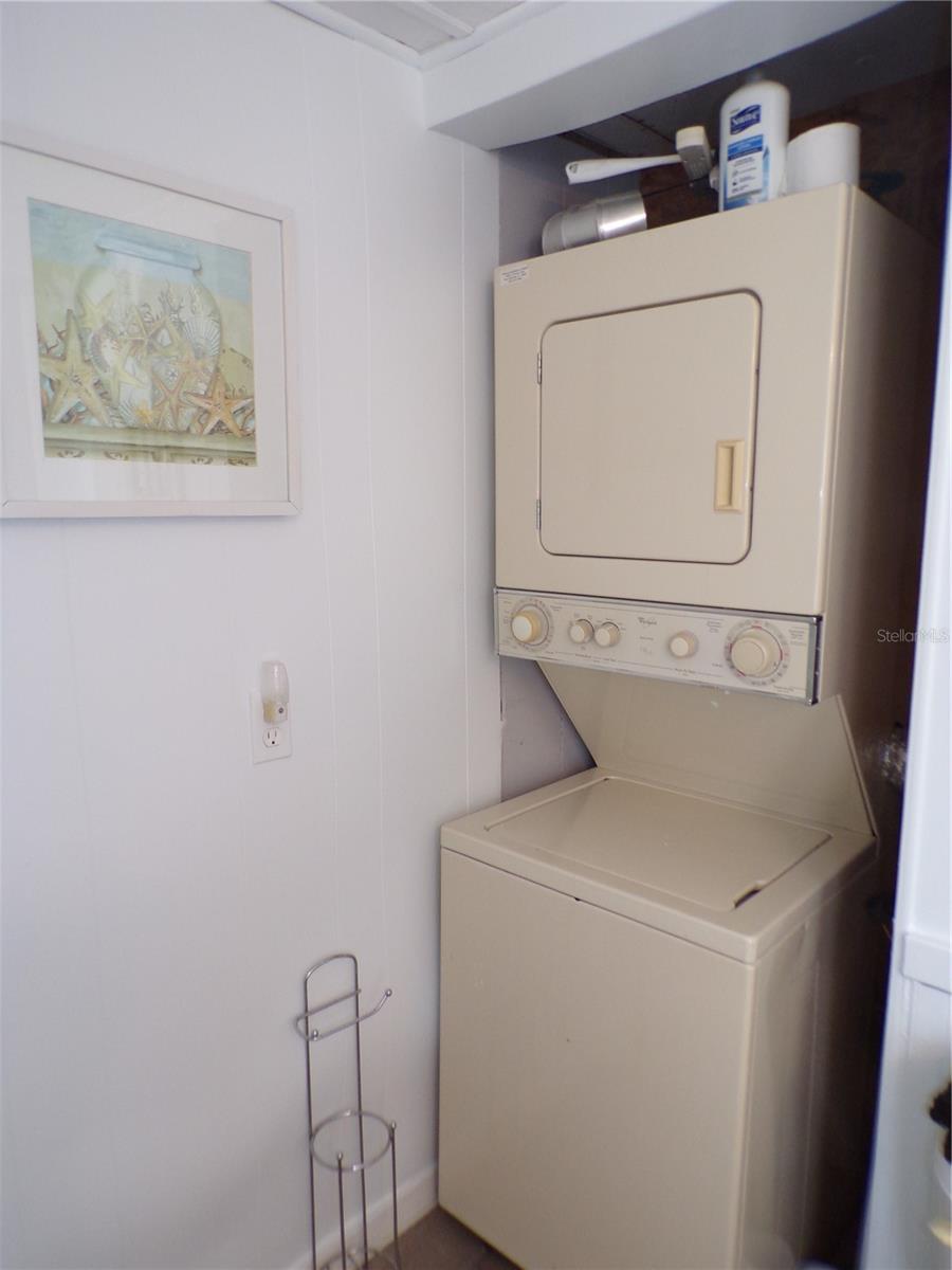 PELICAN HARBOR MOB HOME ESTATES - Residential Lease