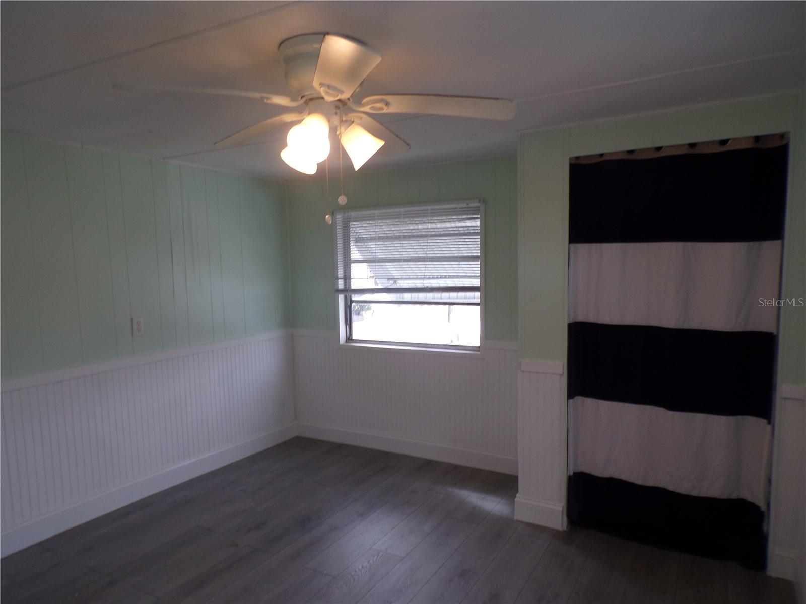 PELICAN HARBOR MOB HOME ESTATES - Residential Lease