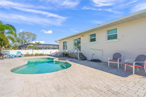 A home in LONGBOAT KEY