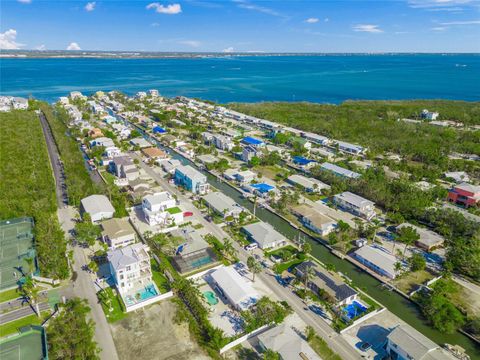 A home in LONGBOAT KEY