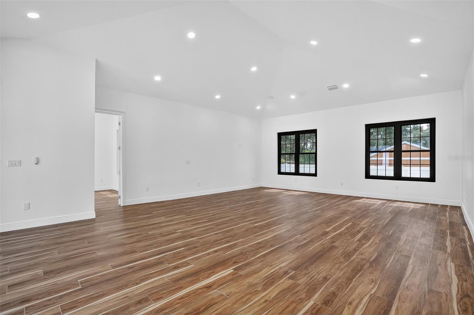 ACREAGE - Residential