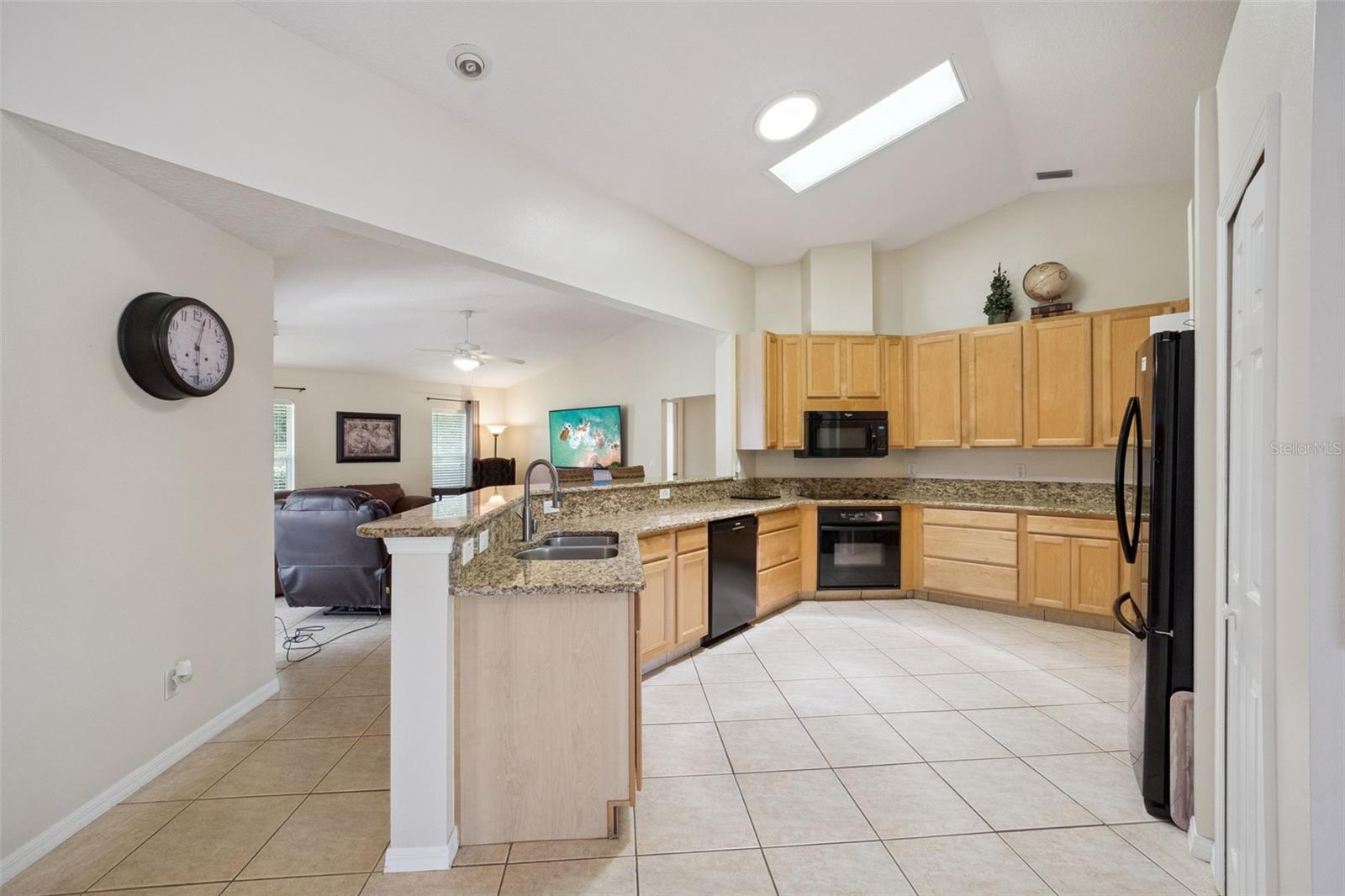 ROYAL HIGHLANDS PH 01E - Residential