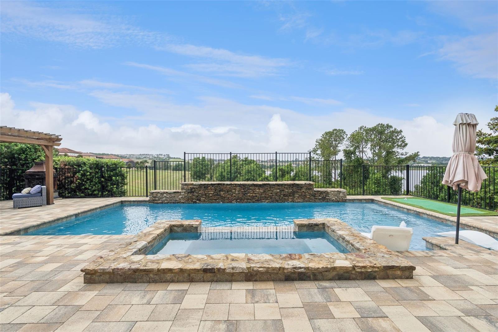 BELLA LAGO - Residential