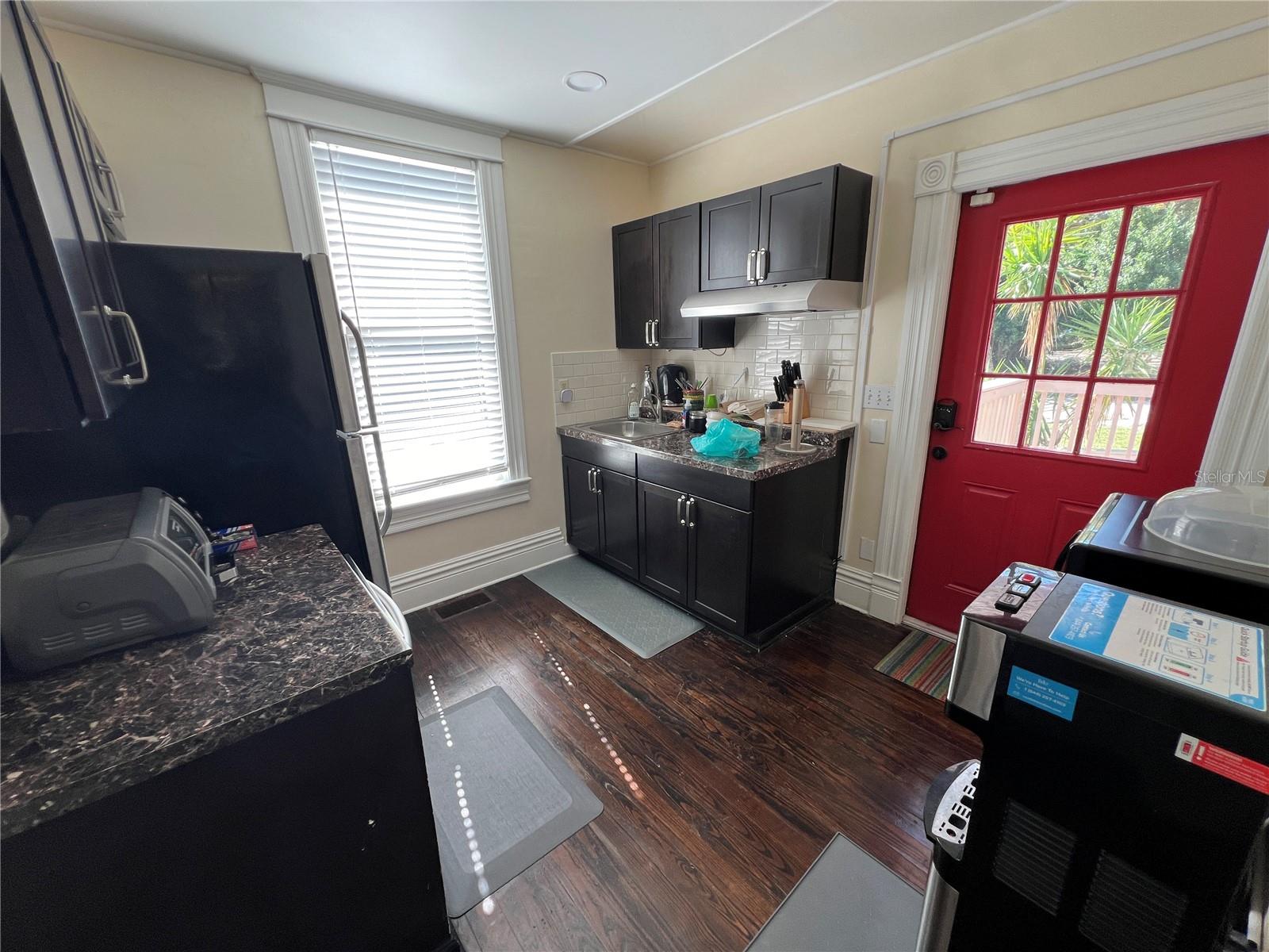 HENDERSONS TAMPA HEIGHTS - Commercial Sale