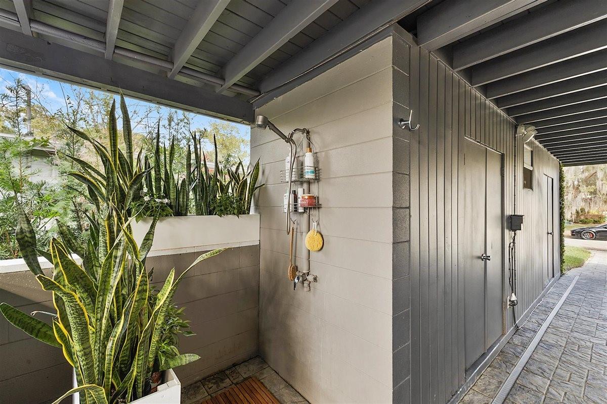 MEDALLION ESTATES - Residential