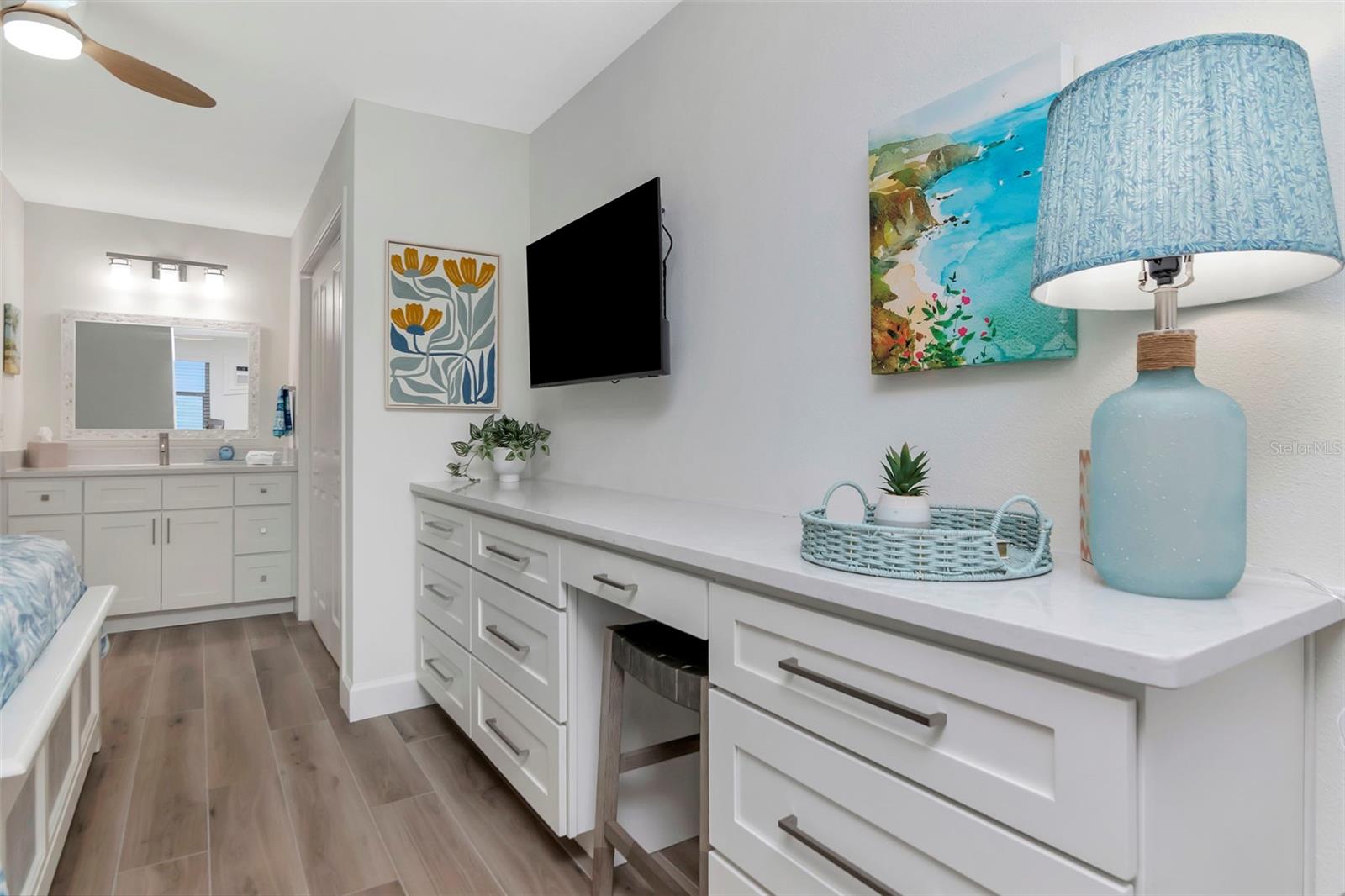 CHATEAU CONDO THE - Residential