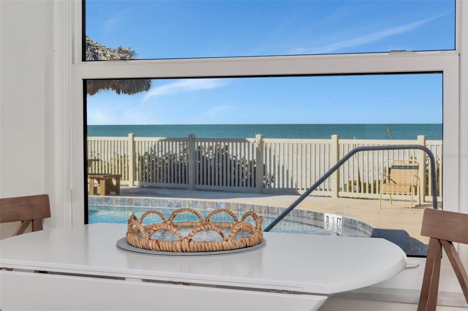 CHATEAU CONDO THE - Residential