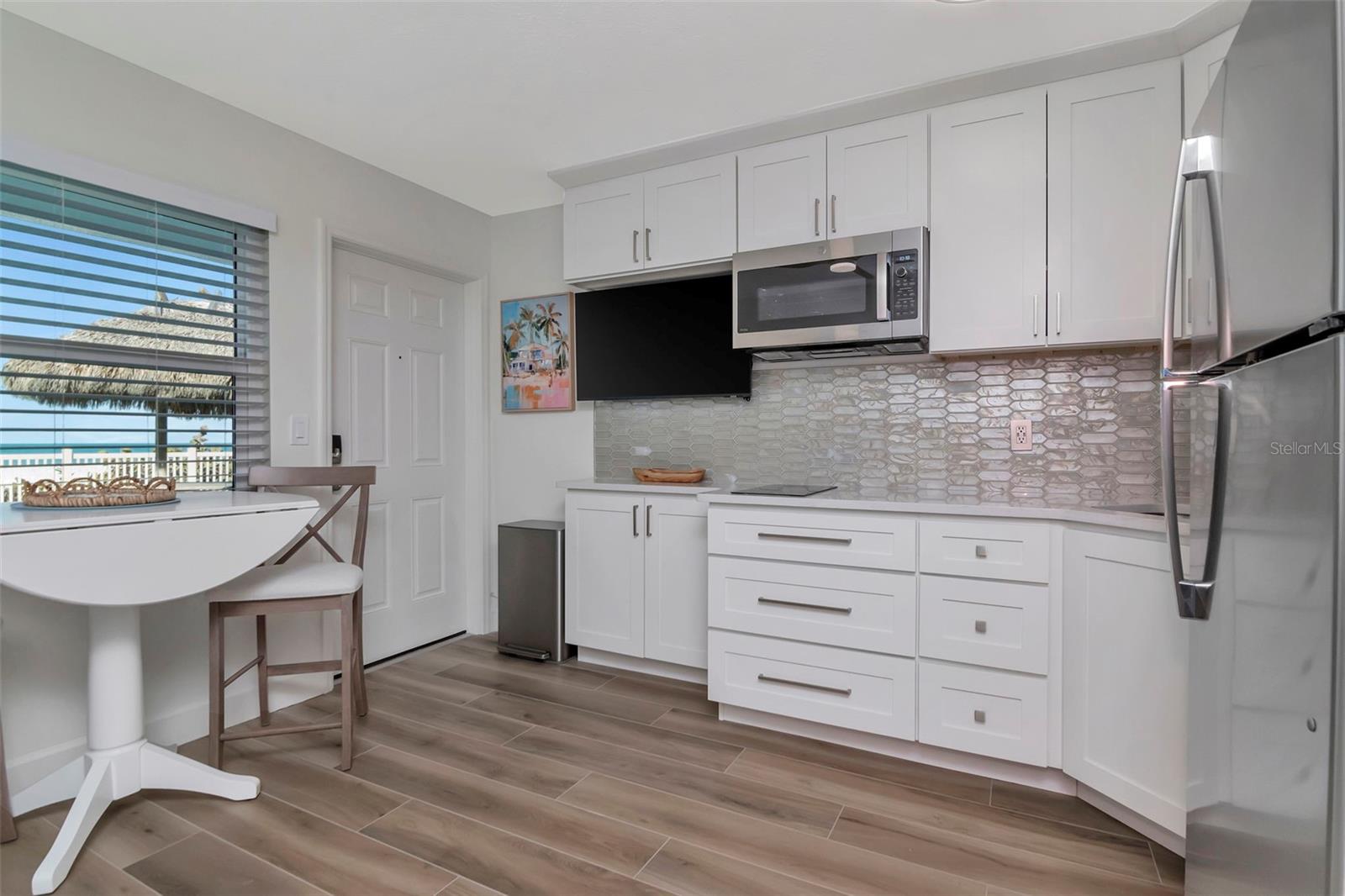 CHATEAU CONDO THE - Residential