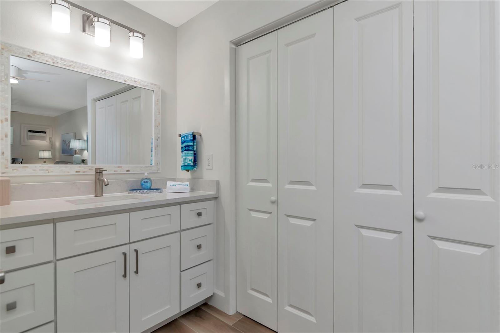 CHATEAU CONDO THE - Residential