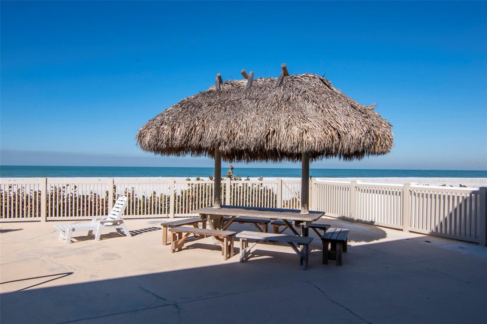 CHATEAU CONDO THE - Residential