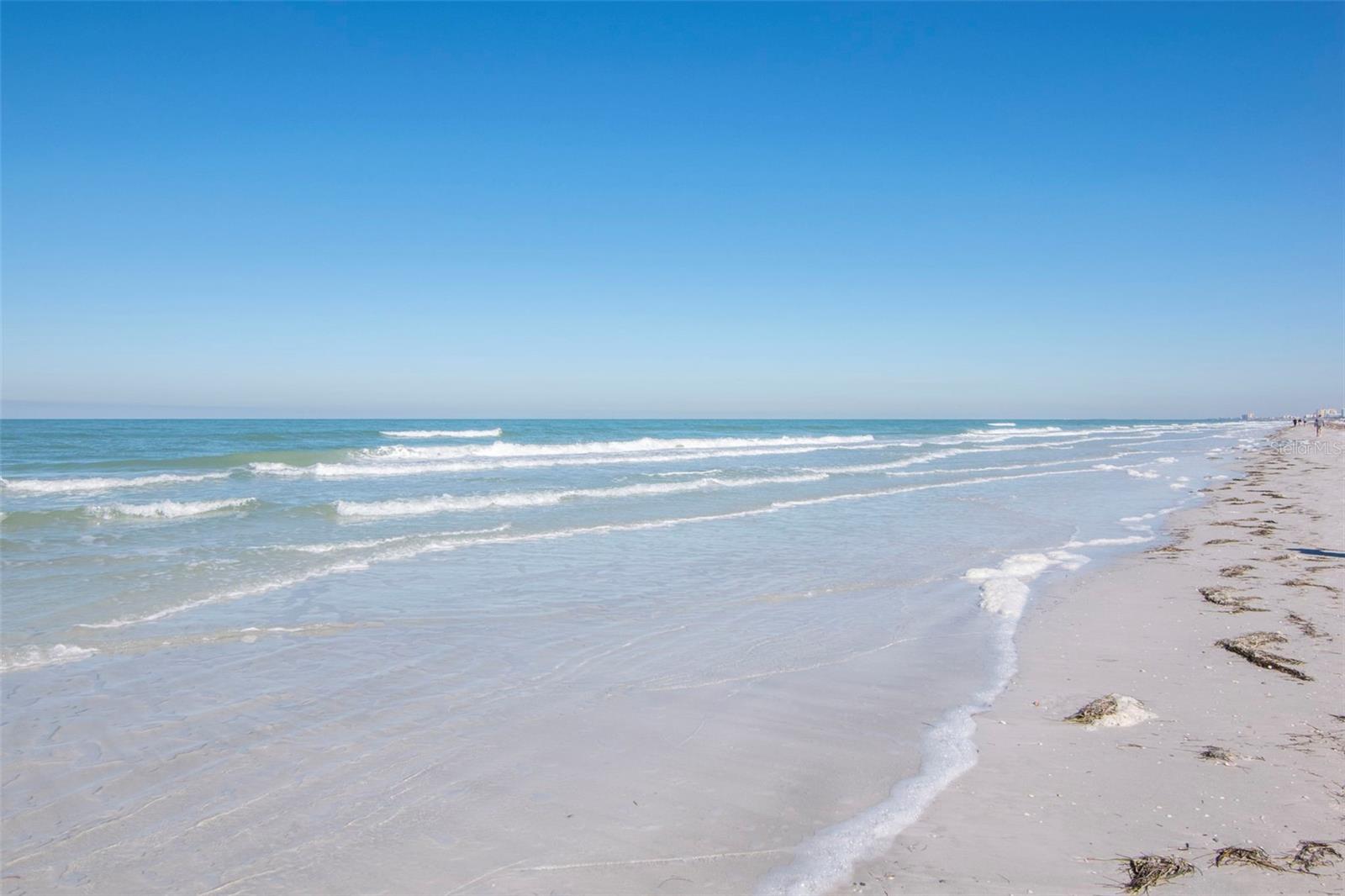 CHATEAU CONDO THE - Residential