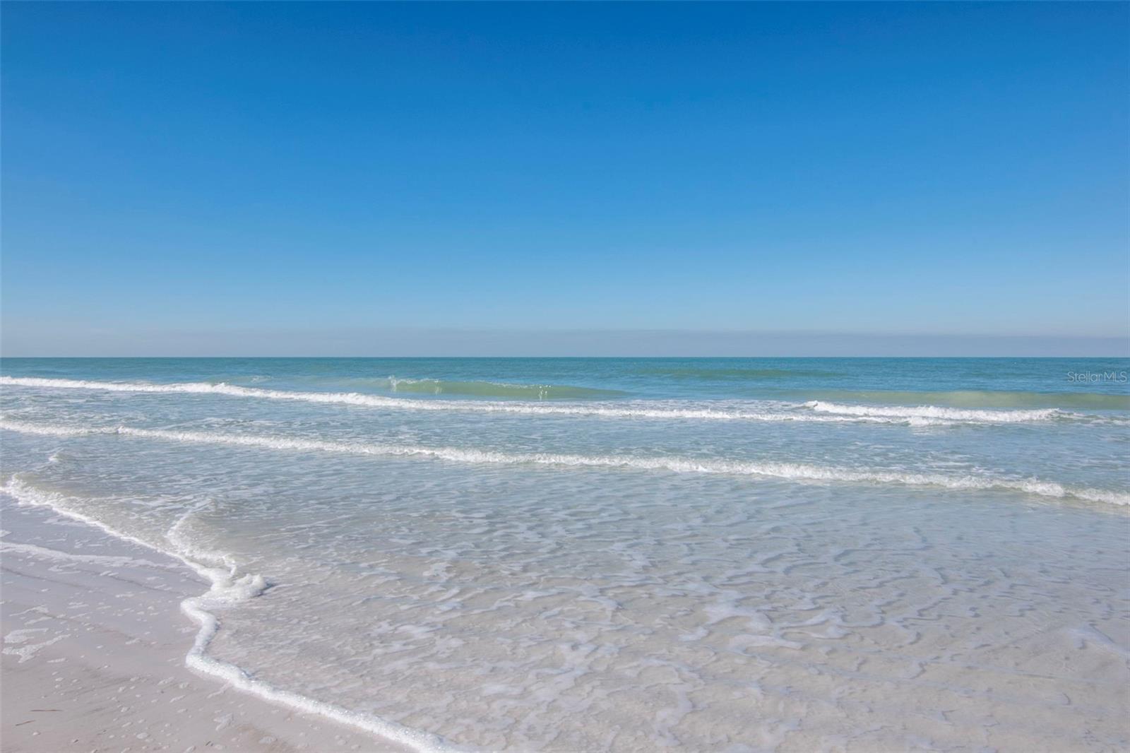 CHATEAU CONDO THE - Residential