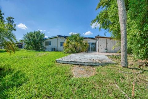 A home in NORTH PORT