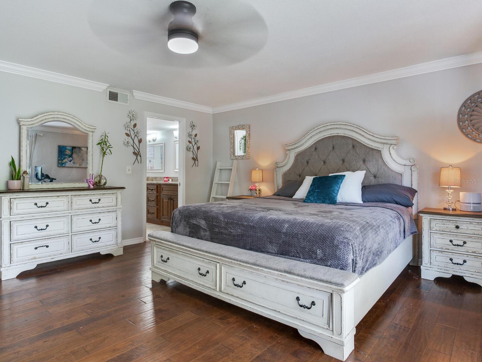 BAY WOODS-UNIT I - Residential