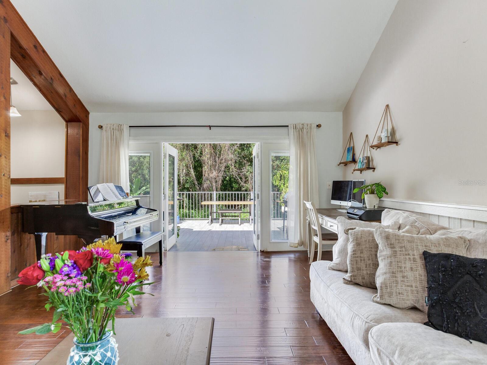 BAY WOODS-UNIT I - Residential