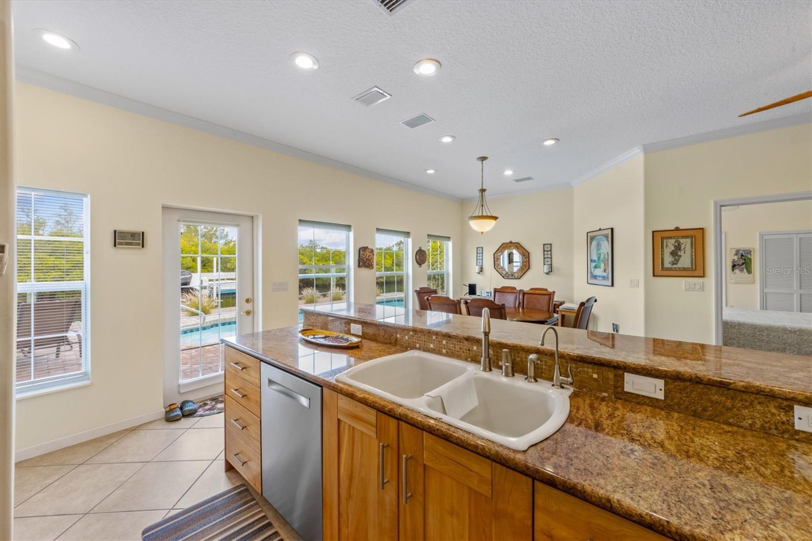 HOLMES BEACH 31ST UNIT AMD - Residential