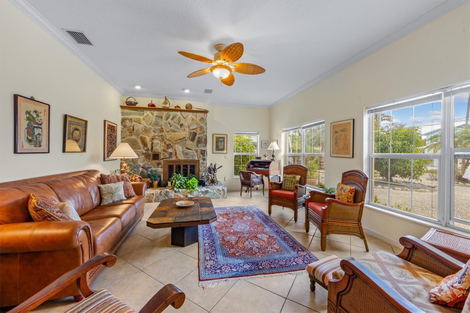 HOLMES BEACH 31ST UNIT AMD - Residential