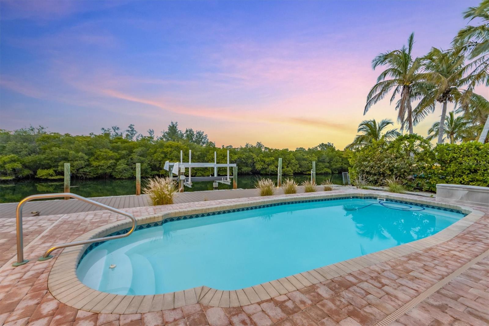 HOLMES BEACH 31ST UNIT AMD - Residential