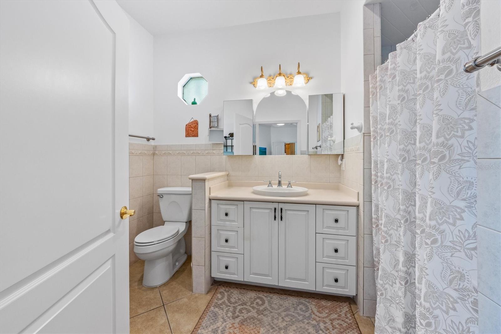 HOLMES BEACH 31ST UNIT AMD - Residential