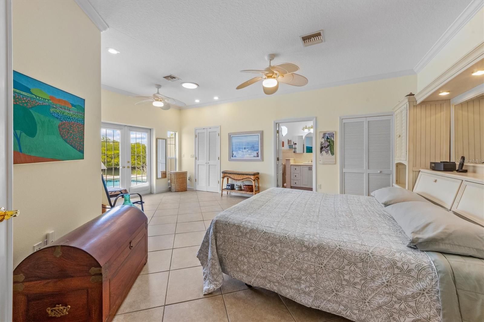 HOLMES BEACH 31ST UNIT AMD - Residential