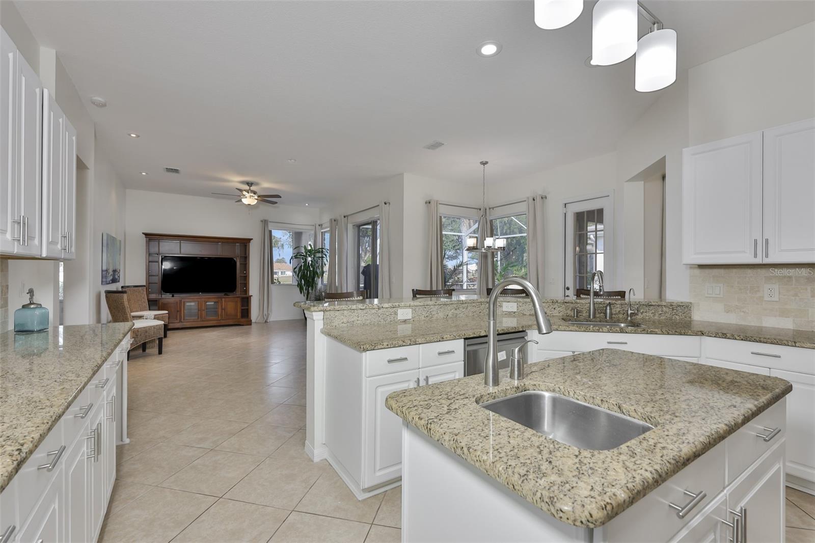 SUN CITY CENTER UNIT 257 PH - Residential