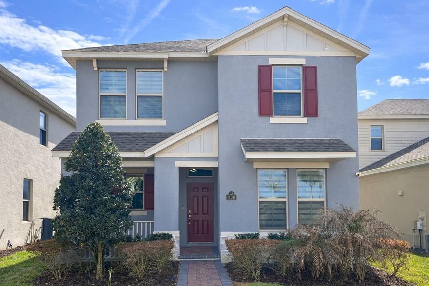 Welcome to this stunning 4-bedroom, 3.5-bath residence in the highly sought-after Waterleigh community. The popular Clearden floor plan features a thoughtfully designed layout with the owner's suite, two additional bedrooms, and a spacious loft on the second floor, plus a private guest suite conveniently located on the main level. The owner's bath showcases dual granite vanities and a generous walk-in closet. The stylish kitchen offers stainless steel appliances, granite countertops, and flows seamlessly into the expansive family room-perfect for entertaining. This two-story block concrete building lot is located in a strategic area of ??the community, with no neighbors in front or behind it.
Outside, you'll appreciate the brick paver driveway, extended rear patio, and a covered, screened lanai ideal for relaxing evenings. Waterleigh residents enjoy exceptional amenities, including two elegant clubhouses, resort-style pools, fully equipped fitness centers, putt-putt golf, beach volleyball, tennis courts, a lakeside BBQ and picnic area, a dog park, and much more. Schedule your visit today to see this beautiful home discover why this vibrant Winter Garden community is truly a must-see!