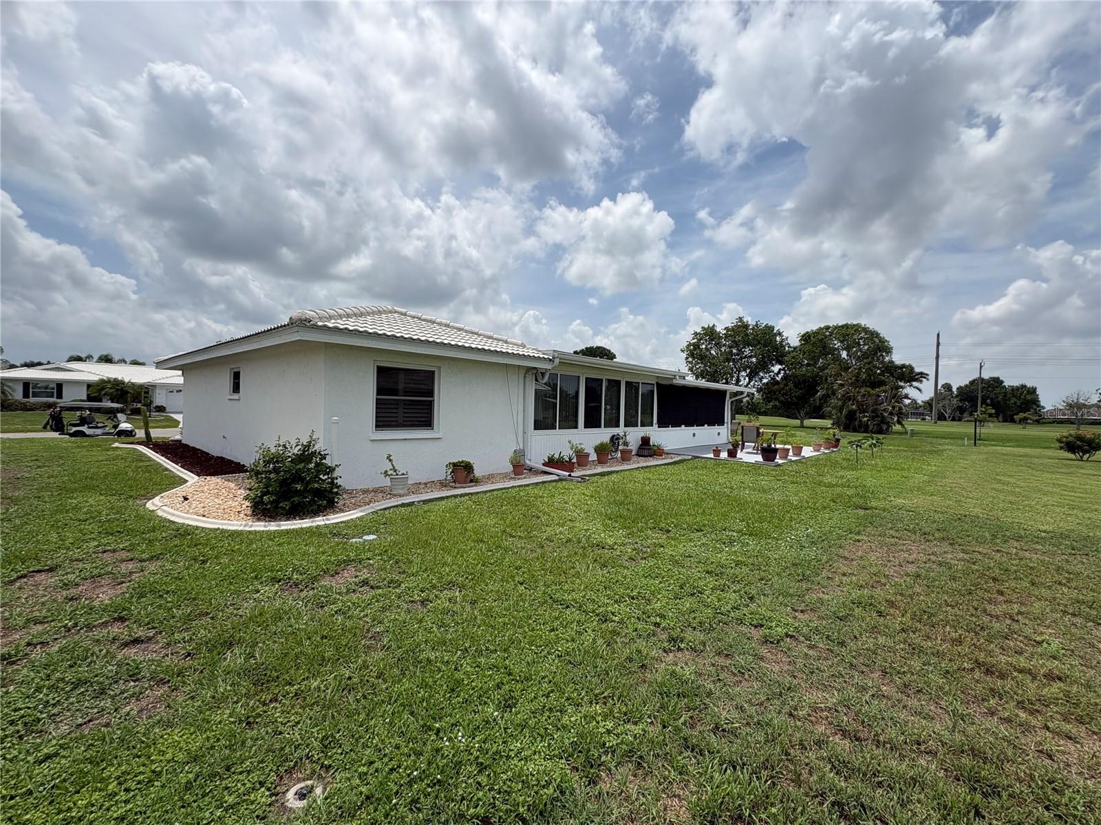 1612 S ELMWOOD DRIVE