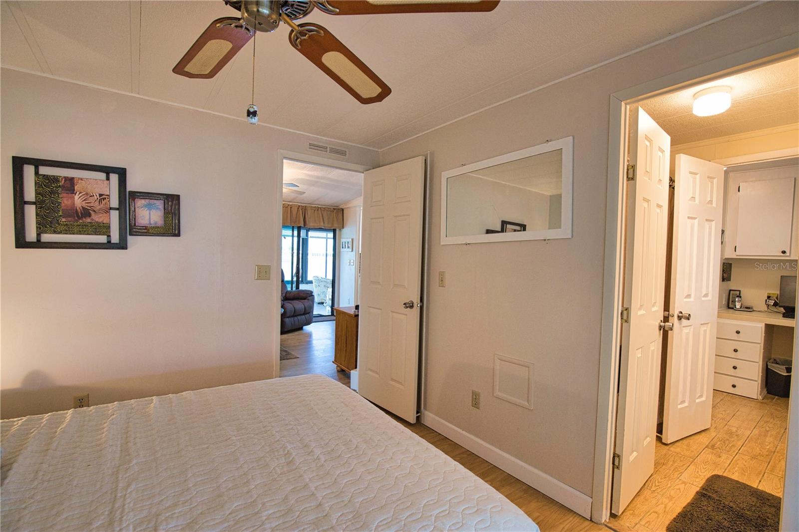 LA CASA MHP CO-OP - Residential