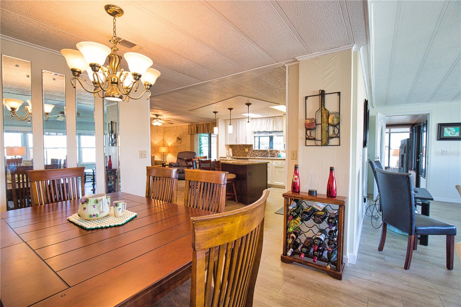 LA CASA MHP CO-OP - Residential