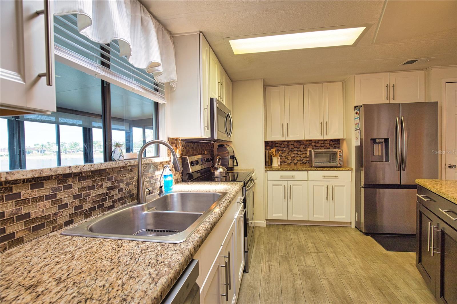 LA CASA MHP CO-OP - Residential