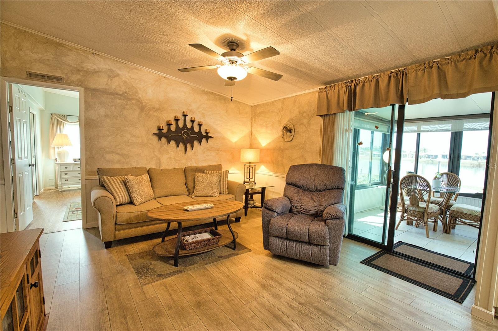 LA CASA MHP CO-OP - Residential