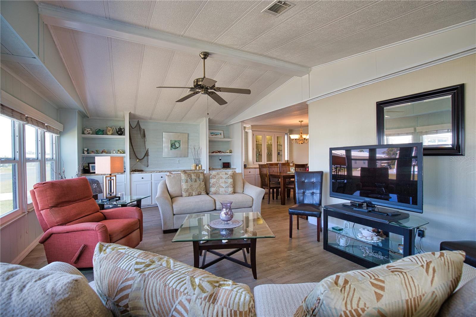 LA CASA MHP CO-OP - Residential