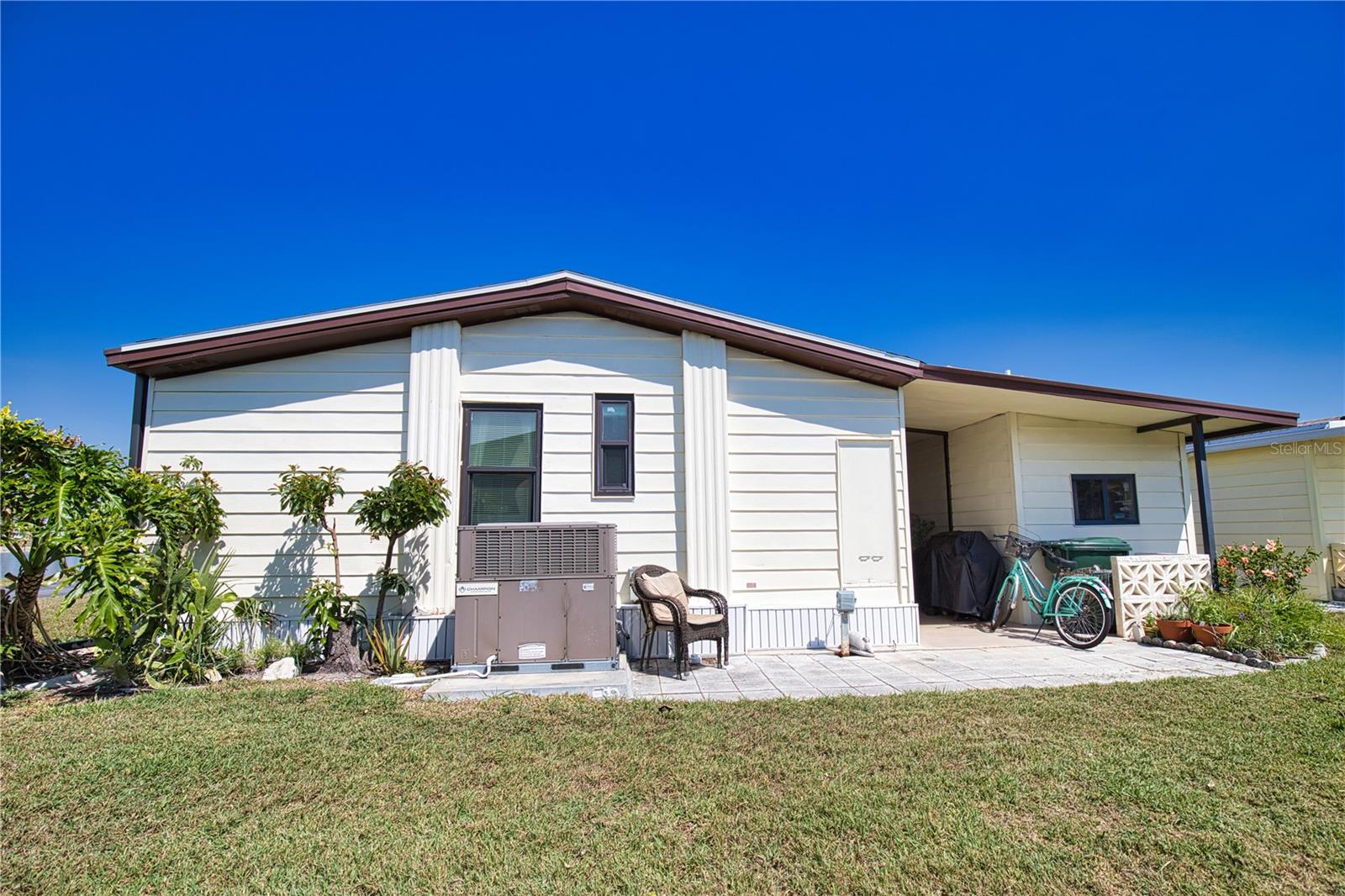 LA CASA MHP CO-OP - Residential