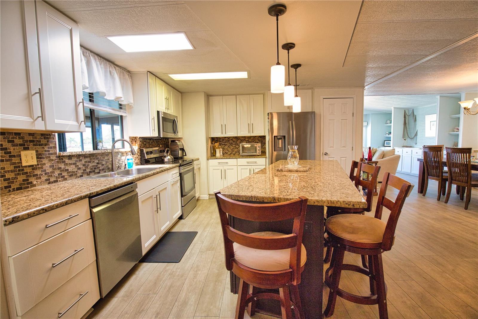 LA CASA MHP CO-OP - Residential