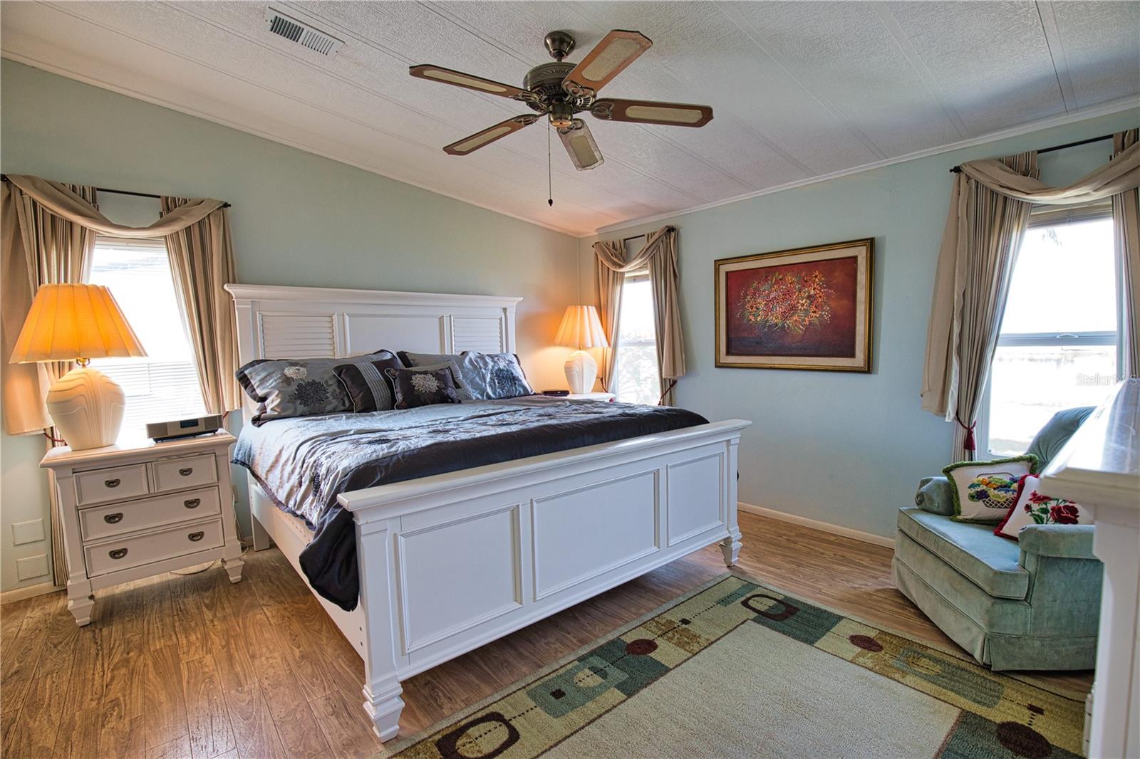 LA CASA MHP CO-OP - Residential