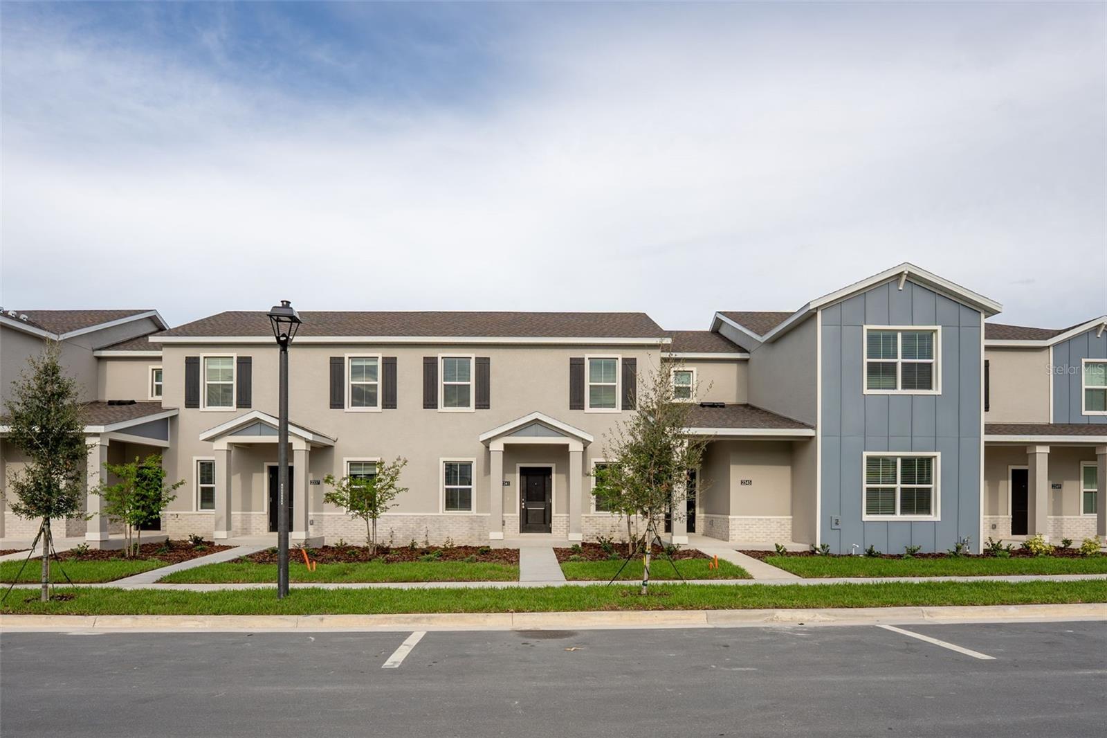 ? Be the first to live in this beautiful brand new 3-bedroom, 2.5-bathroom home! Modern design, spacious layout, and a welcoming community make this the perfect place to call home.
3 Bedrooms / 2.5 Bathrooms, Brand New Construction, Open Floor Plan & Modern Finishes,Convenient Location in Apopka
Contact us today for rental details and to schedule a showing!