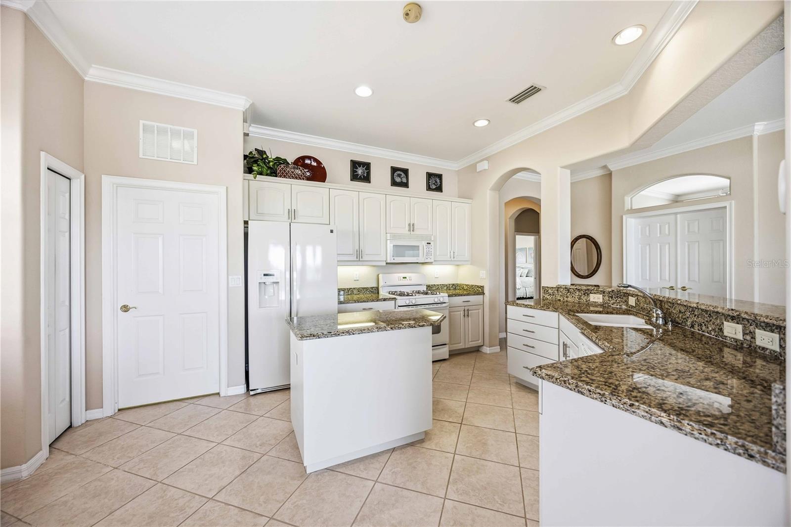 VENETIAN GOLF & RIVER CLUB PHA - Residential