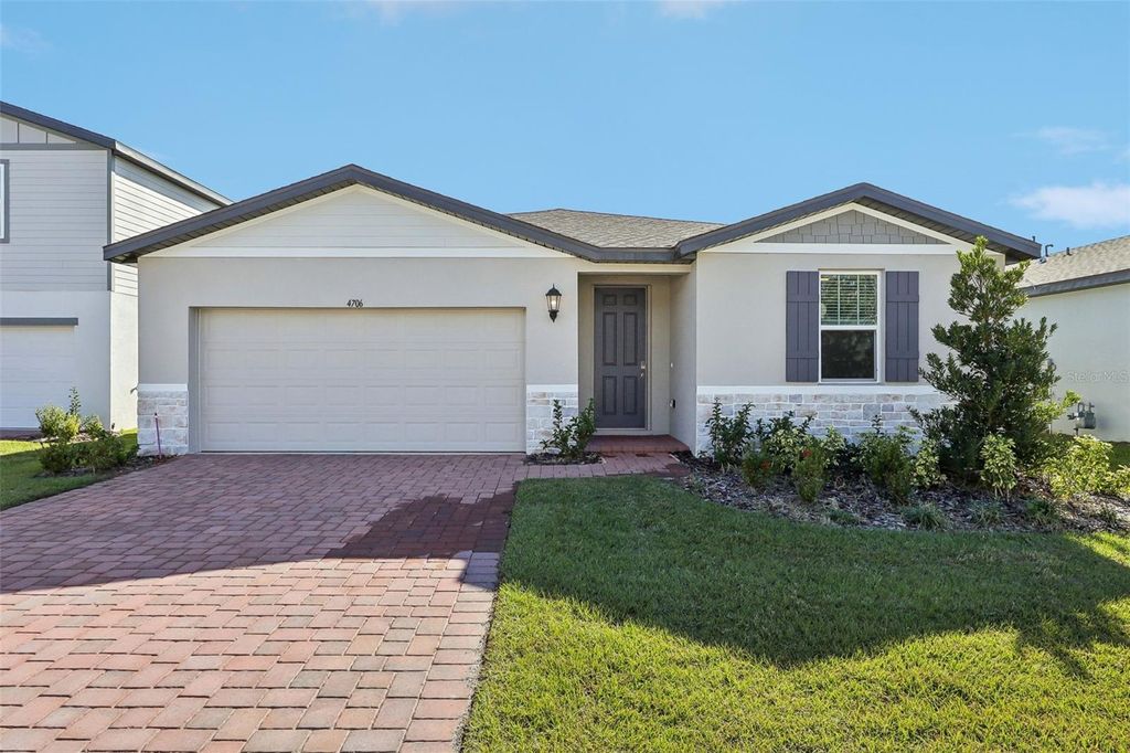 Photo of 4706 Jasmine Circle, Leesburg, FL 34748 (MLS # O6351533)